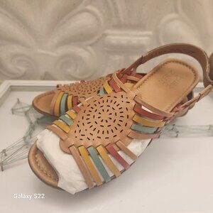 Naturalizer "Whistle" Weave Leather Sandals. NWOT. Size 9.5 Wide